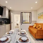 Modern - 2br-6p - Marais باريس