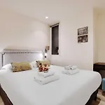 Modern - 2br-6p - Marais شقة *