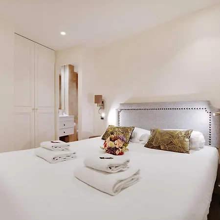 Modern - 2br-6p - Marais Apartment *