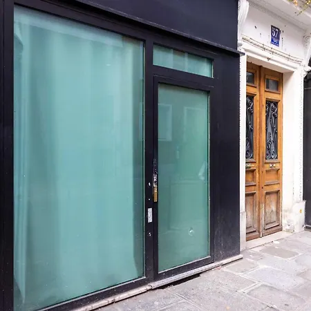 Modern - 2br-6p - Marais Paris