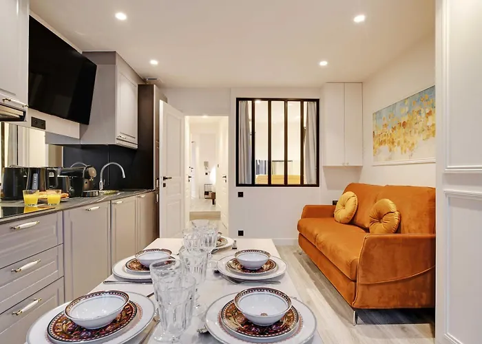 Modern - 2br-6p - Marais Paris