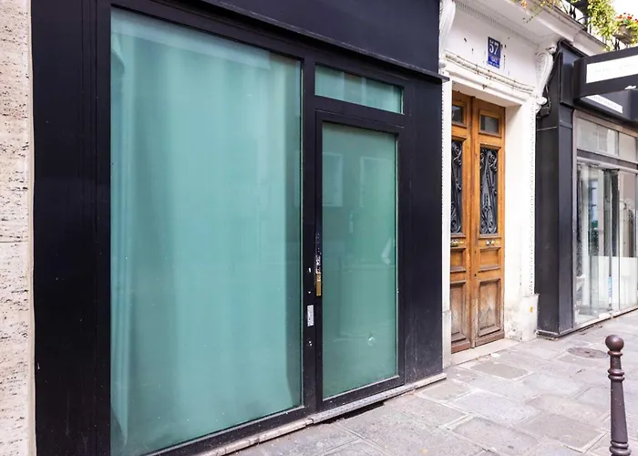 Modern - 2br-6p - Marais Paris